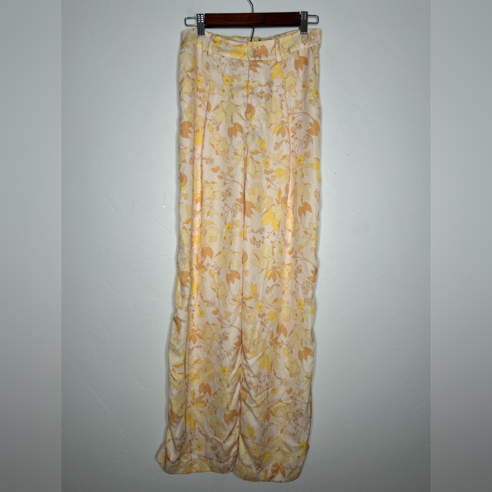 NWT RESA Yellow and Cream Floral Pleated Trouser Pant Size Small Spring Easter